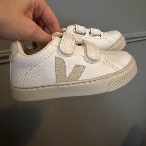 New Toddler Veja White and Tan Sneakers Sz 8.5